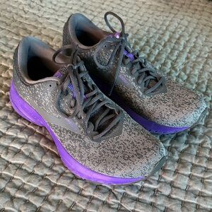 Brooks Energize Gray and Purple Running Shoes